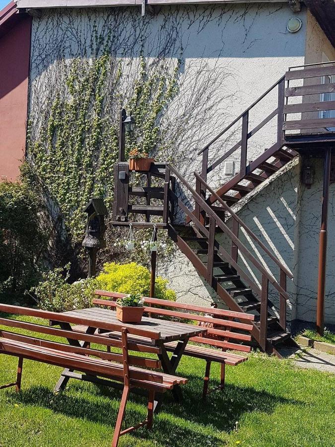 Pokoje Goscinne Irena Mieroszyno Exteriér fotografie